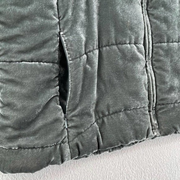 Loft Womens Vest Size XL Green Gray Puffer Velvet Full Zip Quilted - Picture 7 of 9